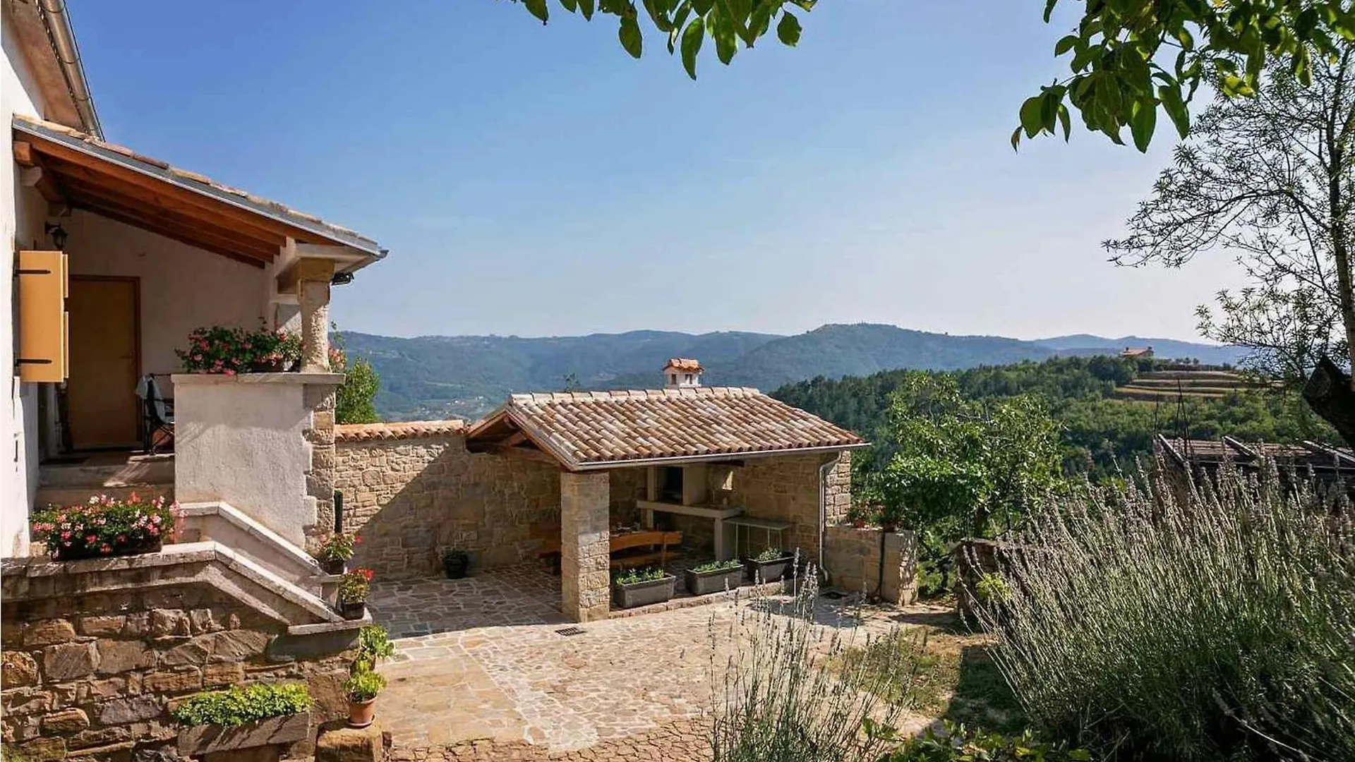 Ninna Buzet 0*,  Croatia