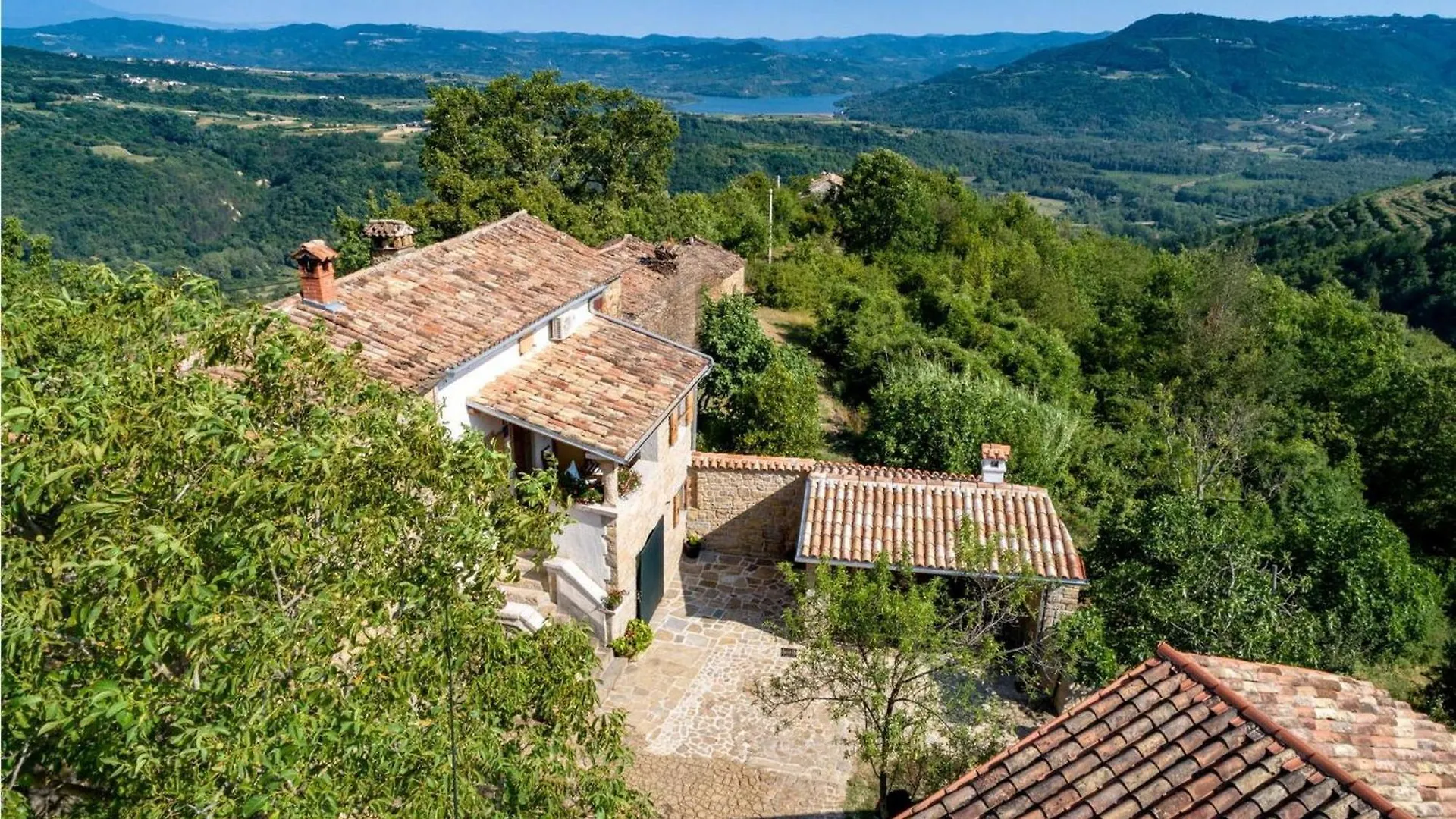 Ninna Buzet